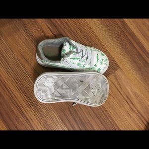 Cat & Jack Shoes - Cat and jack Safari sneakers Cat & Jack Shoes - Cat and jack Safari sneakers